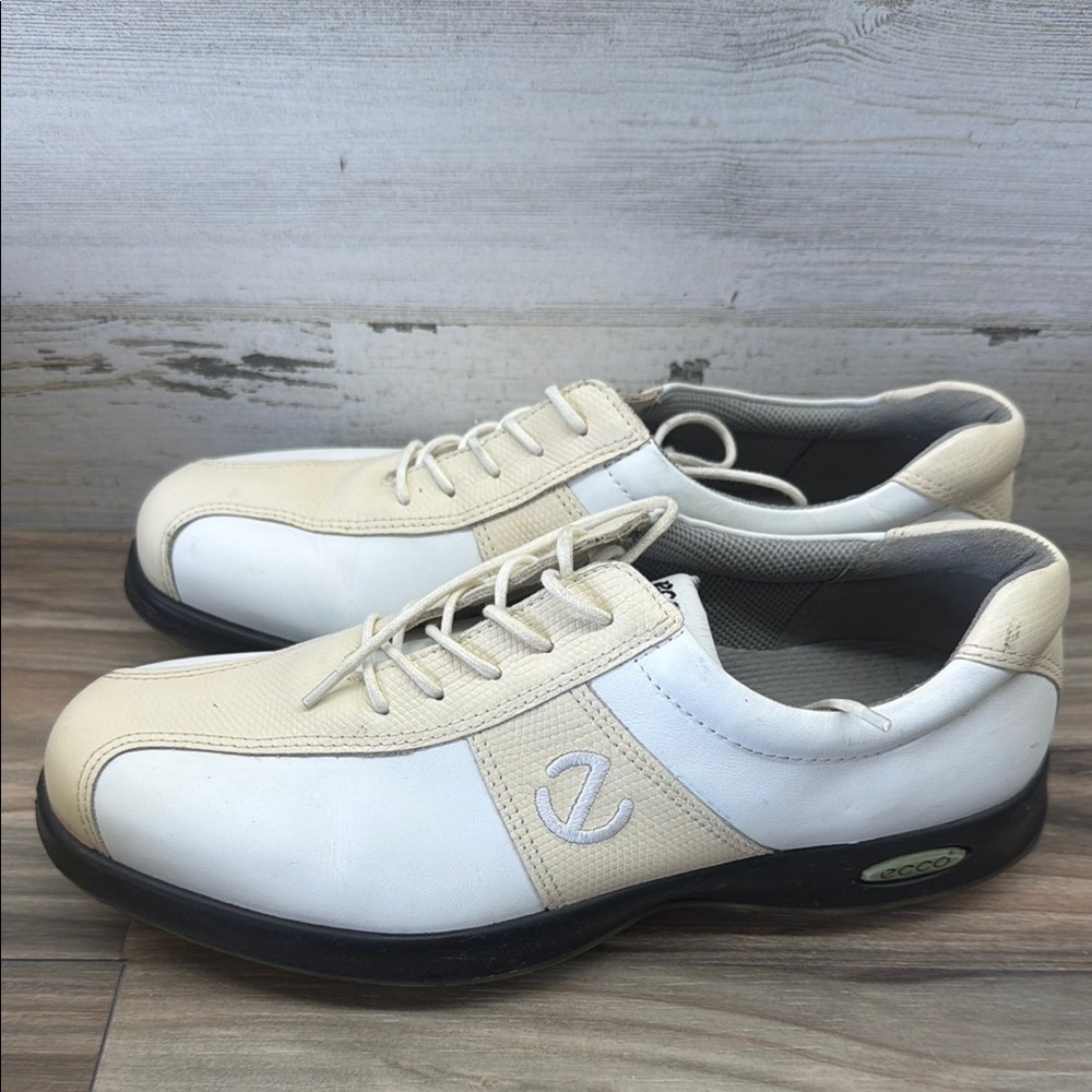 Women's ECCO Cream White Leather Spikeless Carbon Sole Golf Shoes EU 40 9-9.5